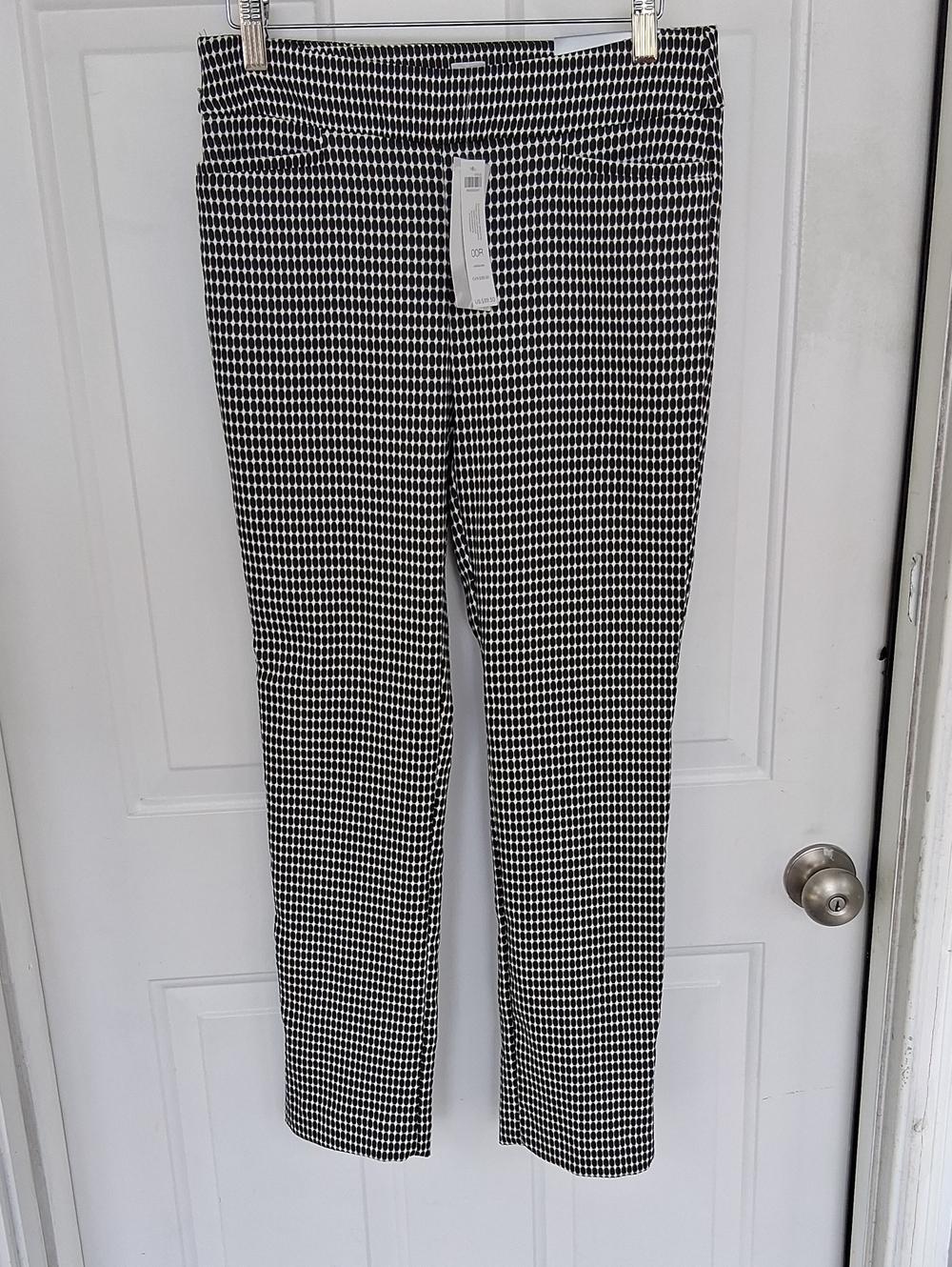 Chico's So Slimming Oval Link Slim Ankle Black and White Polka Dot Knit Pants